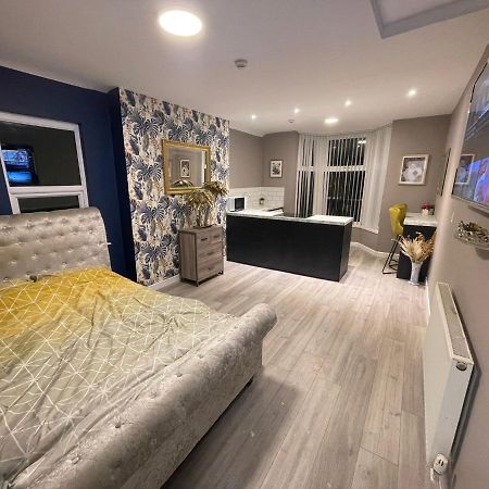Selection Of Stylish Apartments Within Walking Distance Of Cardiff City Centre Luaran gambar