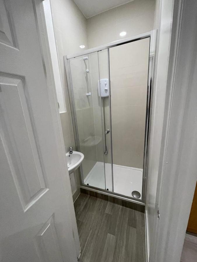 Selection Of Stylish Apartments Within Walking Distance Of Cardiff City Centre Luaran gambar
